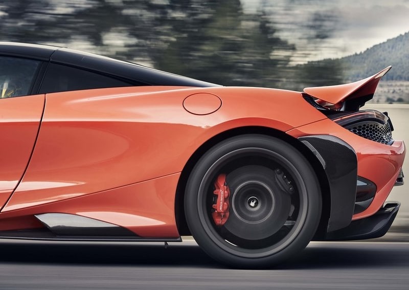 McLaren 765LT karbon fiber detayları