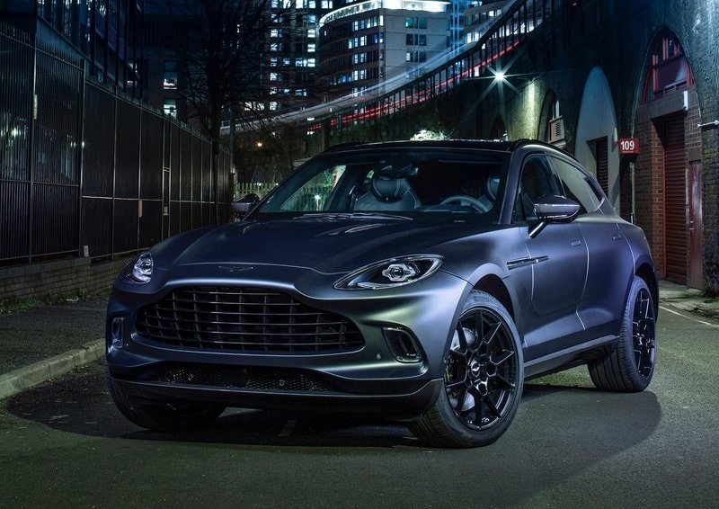 Aston Martin Dbx by Q otomobil arşiv görseli