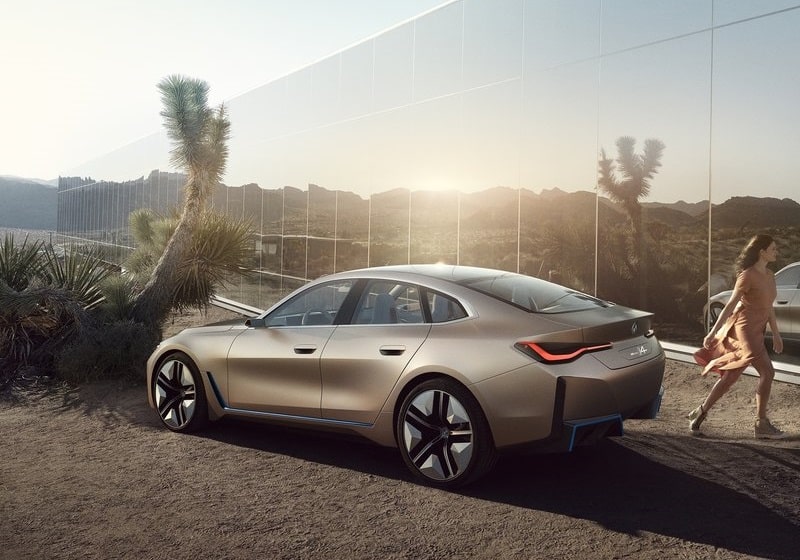 BMW elektrikli Gran Coupe konsept görünümü