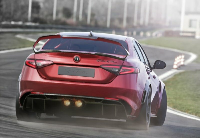 Giulia GTA ve GTAm arşiv görseli