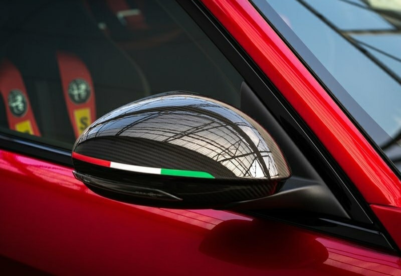 Giulia GTA ve GTAm arşiv görseli