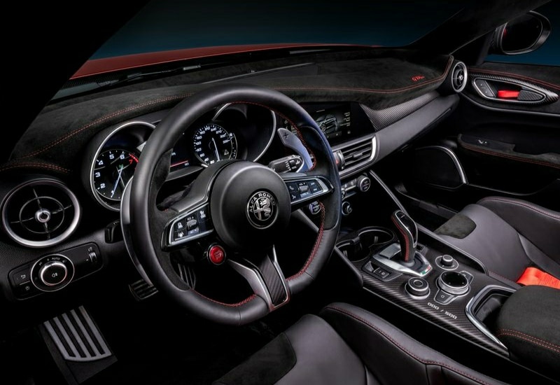 Giulia GTA ve GTAm arşiv görseli