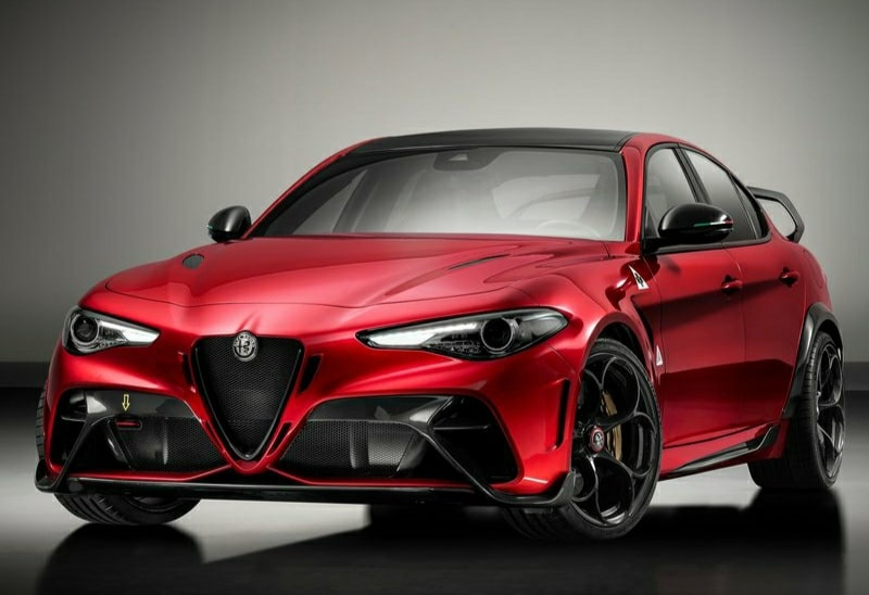 Giulia GTA ve GTAm arşiv görseli