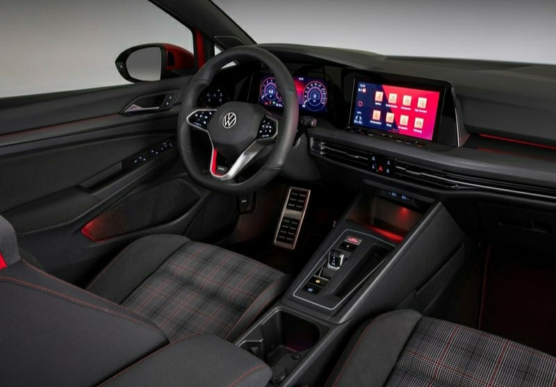 Golf GTI dijital kokpit ve ön konsol