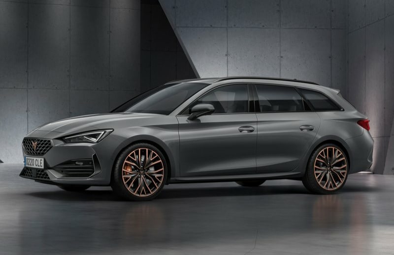CUPRA Leon Sportstourer ön üç çeyrek görünüm