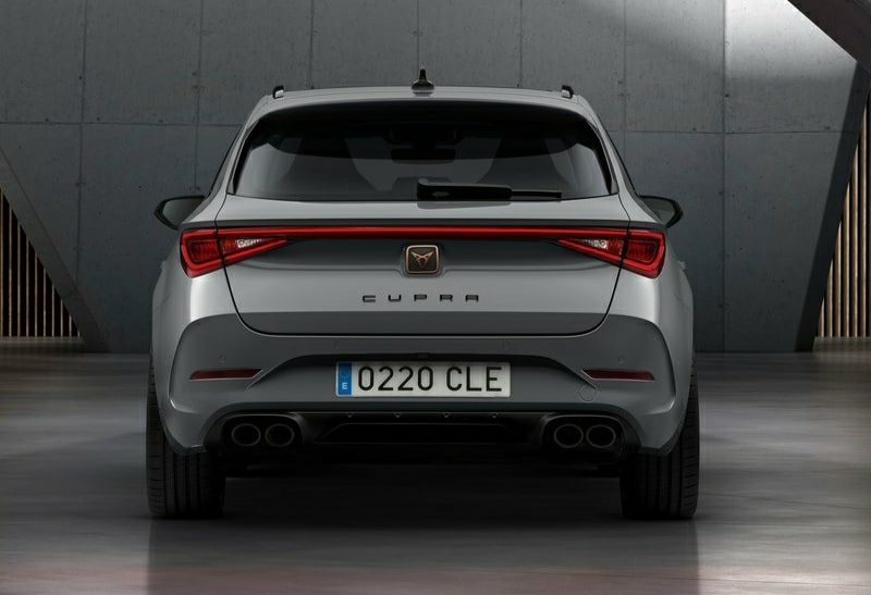 CUPRA Leon Sportstourer arkadan görünüm