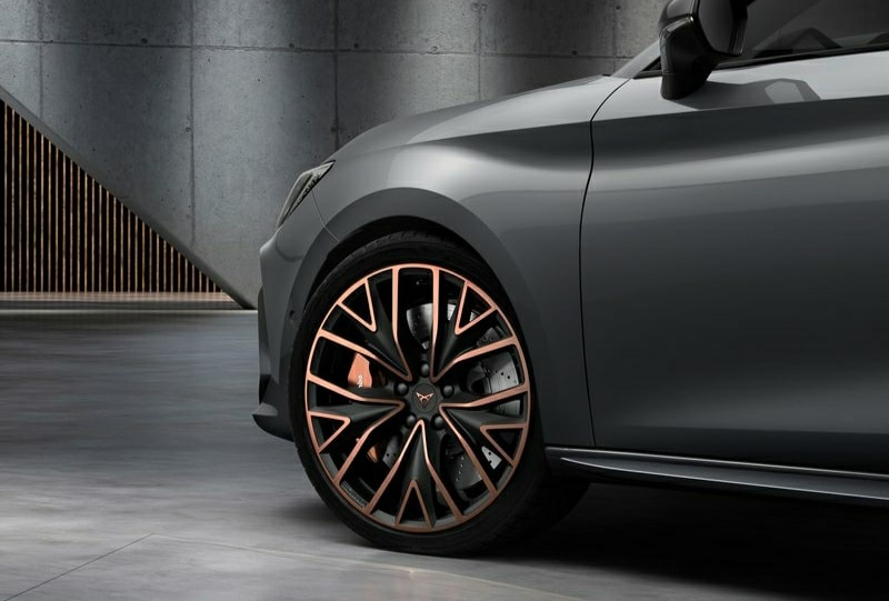 CUPRA Leon Sportstourer alaşım jant detayı