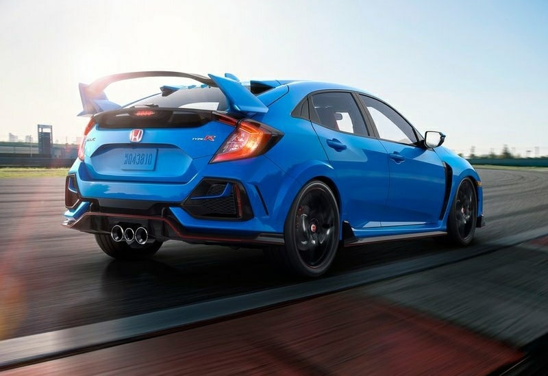 Honda Civic Type R ön bölüm ve kırmızı Honda logosu