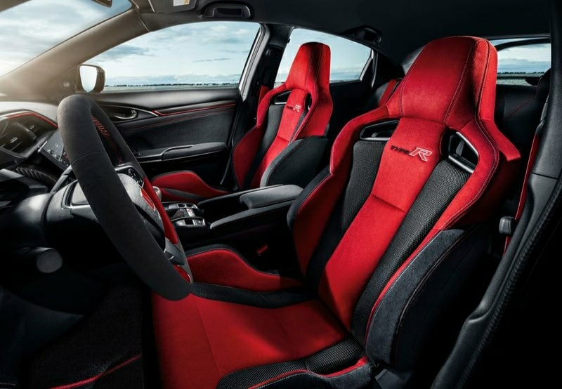 Honda Civic Type R vites topuzu ve orta konsol