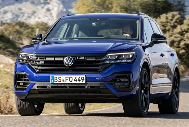 Touareg R önden yol görünümü