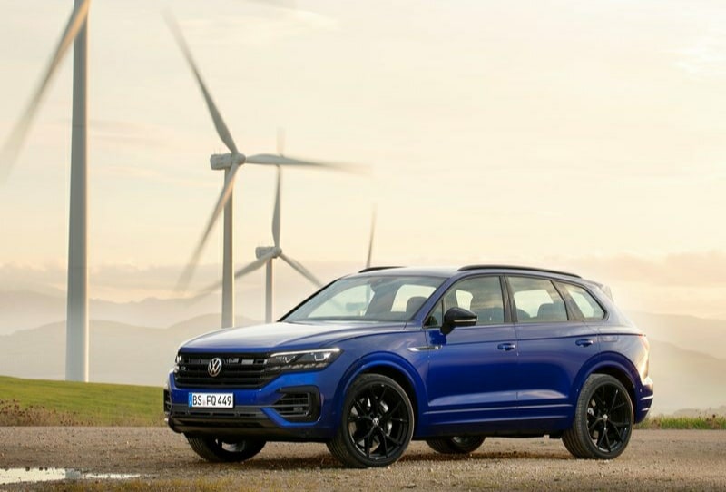 Touareg R rüzgar türbinleri önünde görünüm