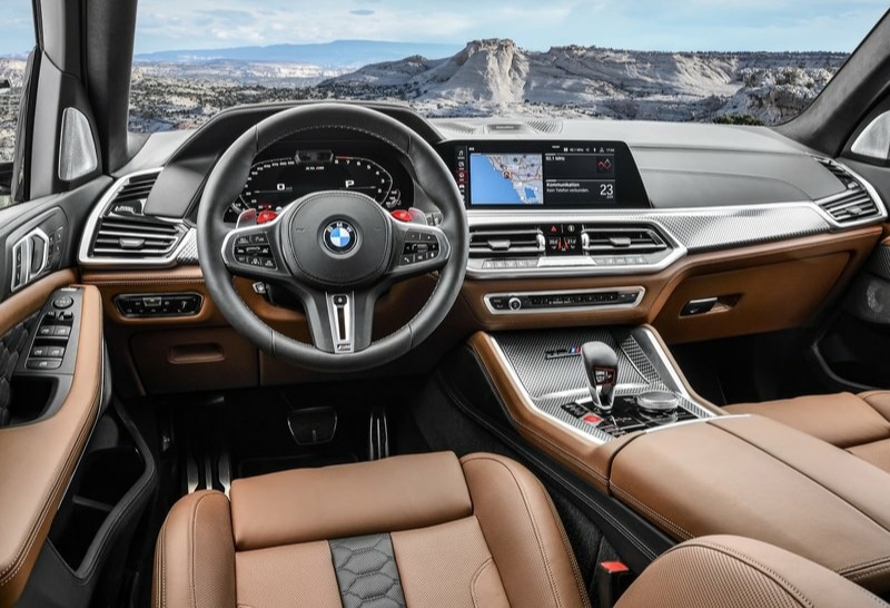 BMW X5 M Competition kokpit