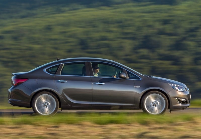 2020 Opel Astra Sedan Ağustos Fiyat Listesi otomobil arşiv görseli