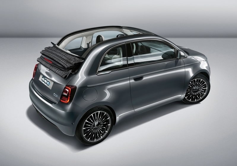 Fiat 500 La Prima arka üç çeyrek görünümü
