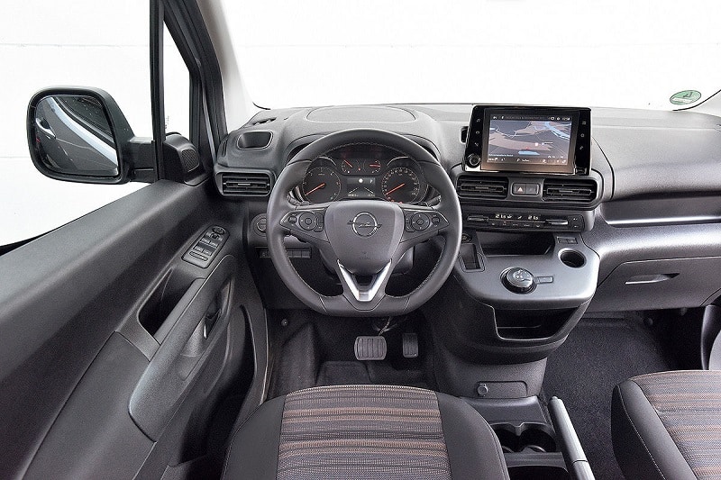 Opel Combo Life kokpit arşiv görseli