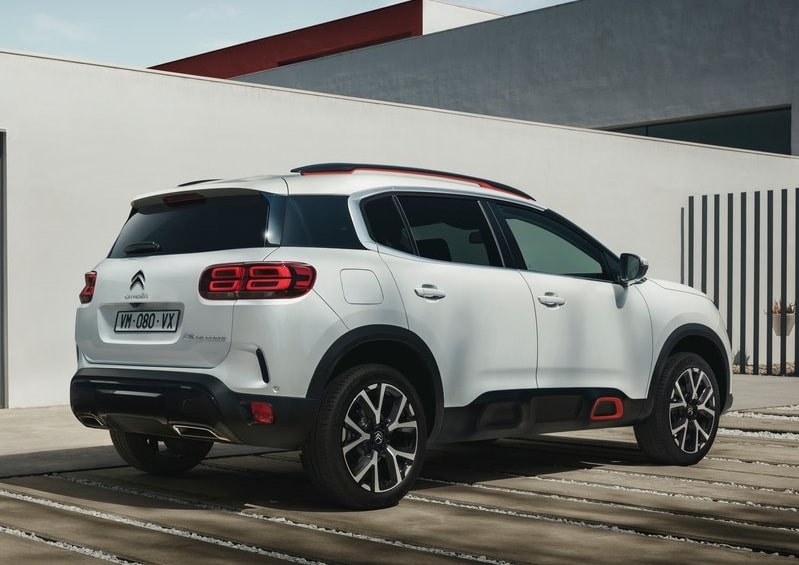 Citroen C5 Aircross ön ve yan görünüm