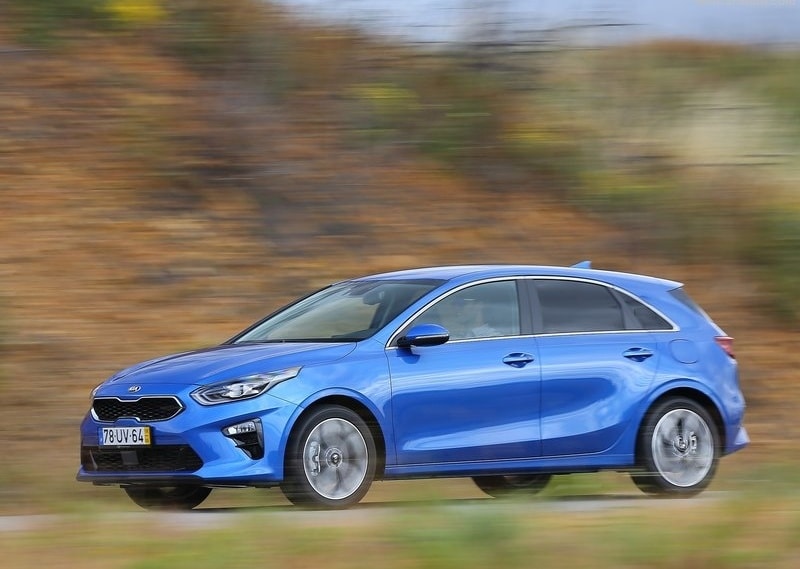 Kia Ceed arka görünüm