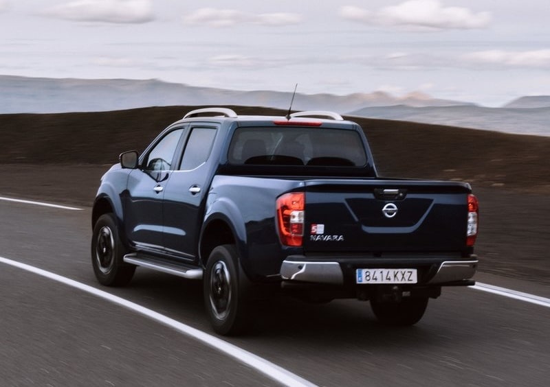 Nissan Navara arka bölüm arşiv görseli