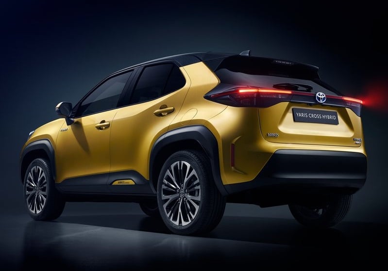 Toyota Yaris Cross yan ve ön tasarım görünümü