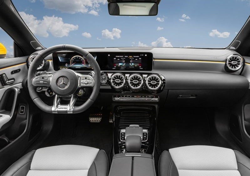 CLA 35 Shooting Brake iç mekan detayları
