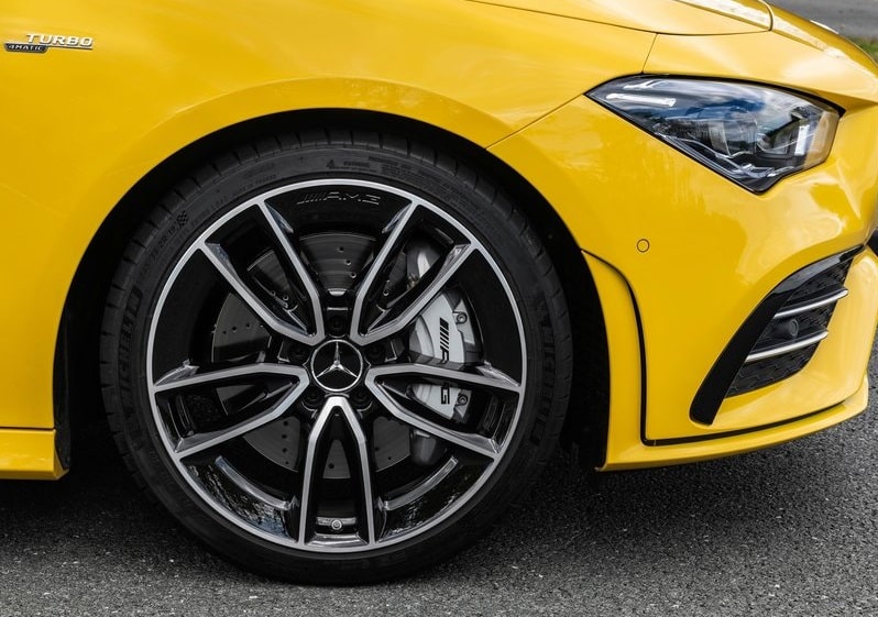 CLA 35 Shooting Brake kokpit ve ön koltuklar