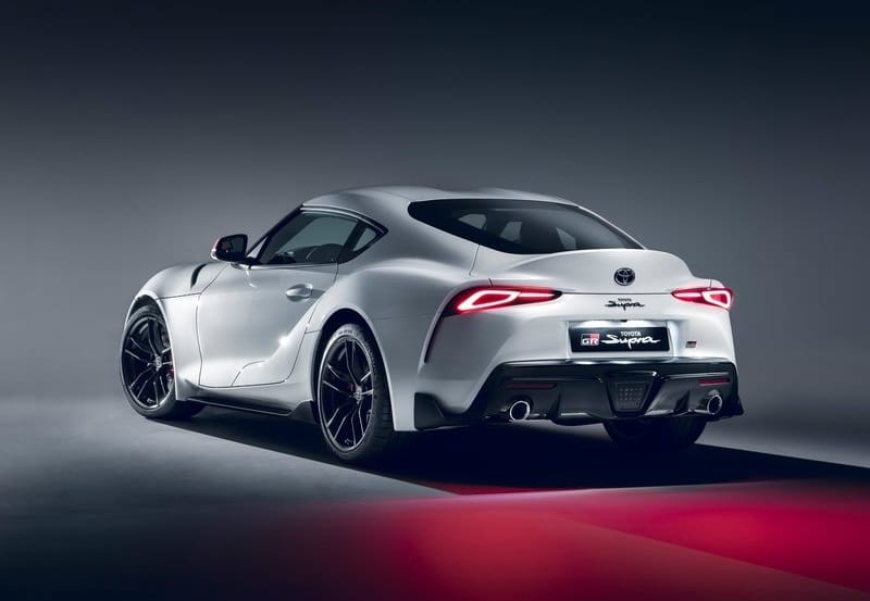 GR Supra 2.0 ön üç çeyrek