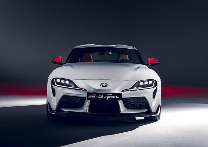 GR Supra 2.0 arka üç çeyrek