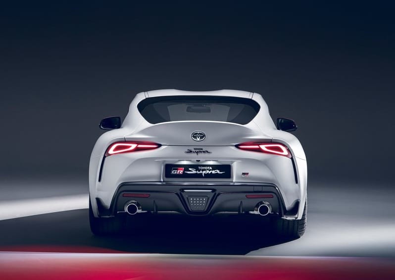 GR Supra 2.0 arka görünüm
