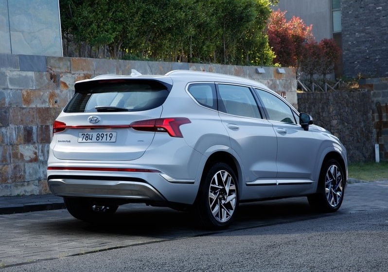 Hyundai Santa Fe gövde çizgileri arşiv görseli