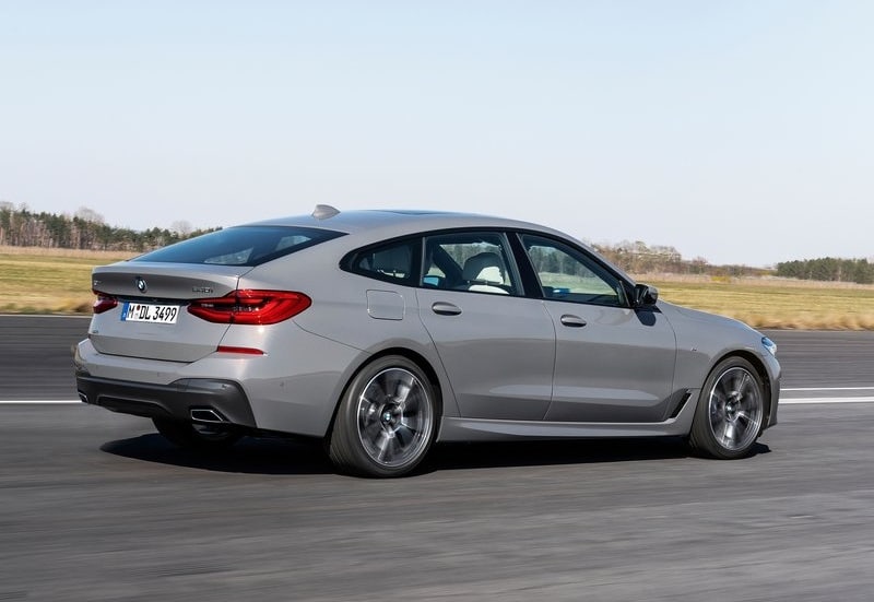2021 BMW 6 Serisi Gran Turismo otomobil arşiv görseli