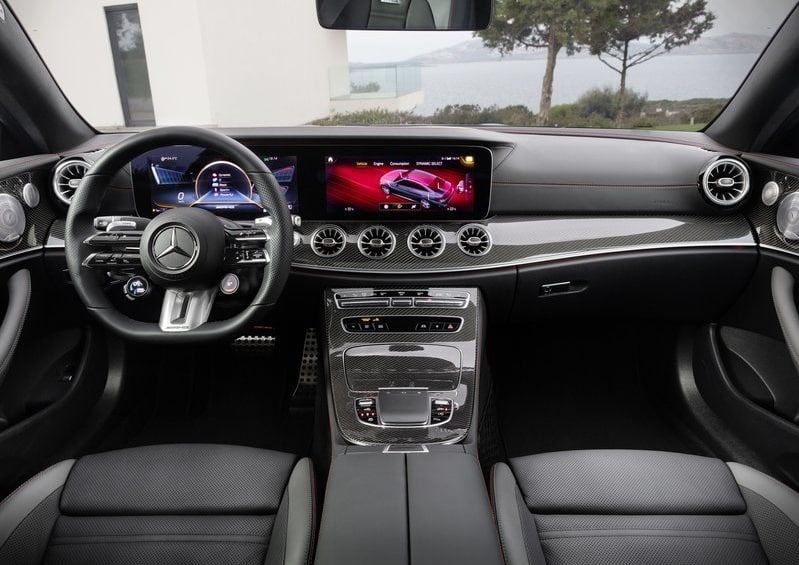 Mercedes-AMG E 53 Coupe kabin ve tasarım görseli