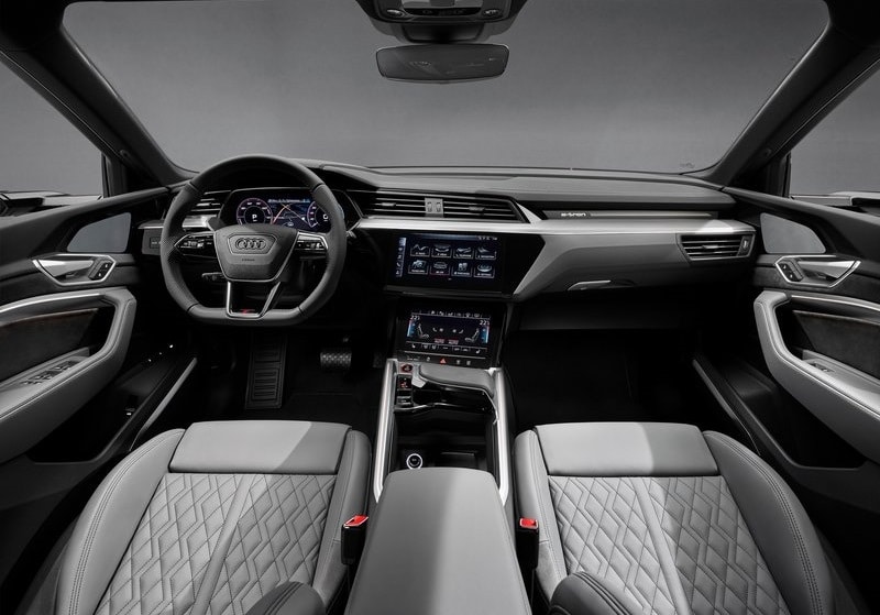 Audi e-tron S arşiv görseli 11