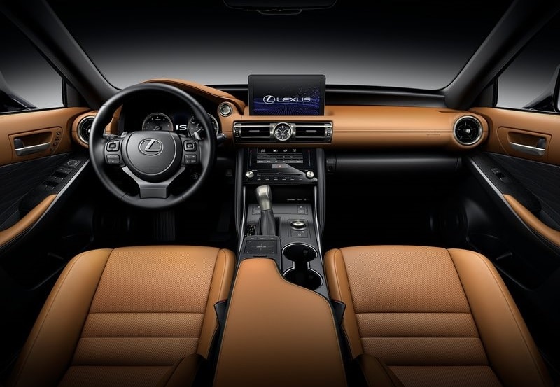 Lexus IS ön kabin ve orta konsol