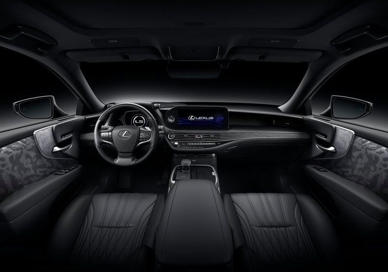 Lexus LS kabin ve gövde detayları