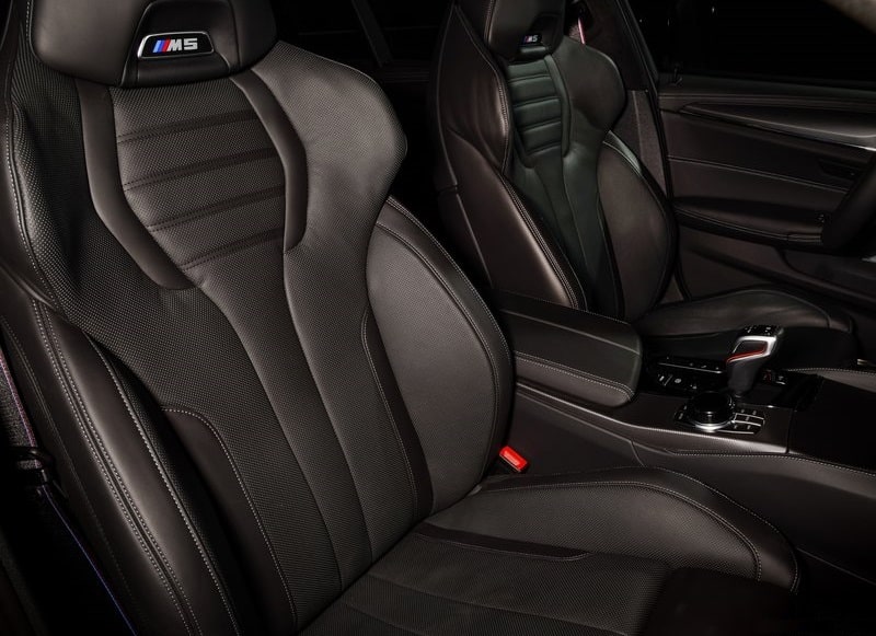 BMW M5 Competition galeri görünümü