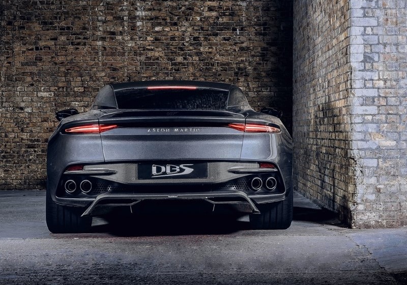 DBS Superleggera 007 Edition arka görünümü