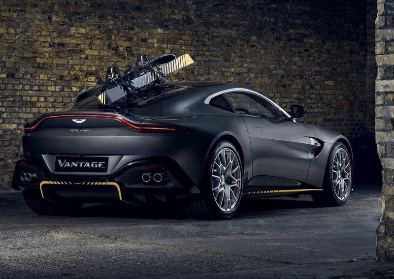 2021 Aston Martin Vantage 007 Edition otomobil arşiv görseli