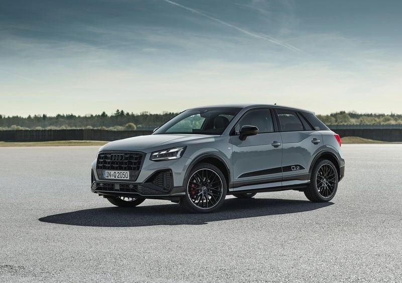 2022 Audi Q2 Aralık Fiyat Listesi için gri Audi Q2 dış görünümü