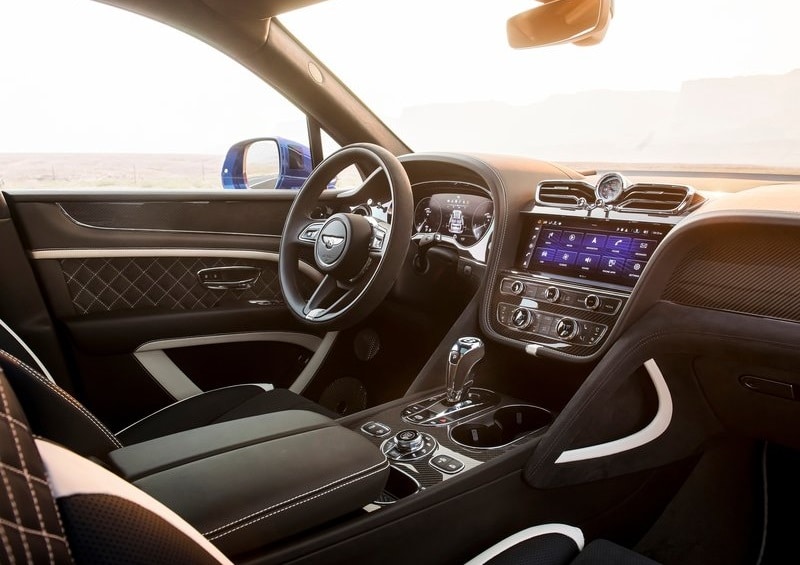 Bentley Bentayga Speed kokpit