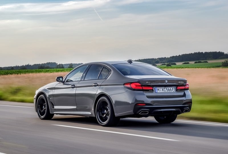 545e sedan dış tasarım ayrıntısı