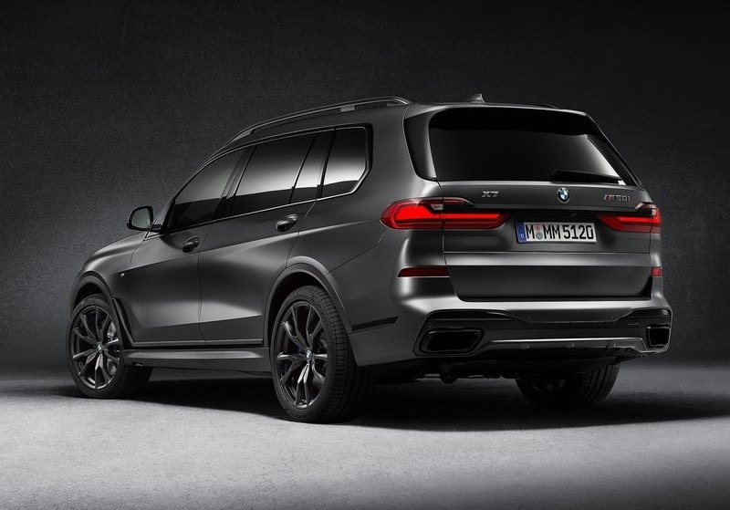 2021 BMW X7 Dark Shadow Edition otomobil arşiv görseli