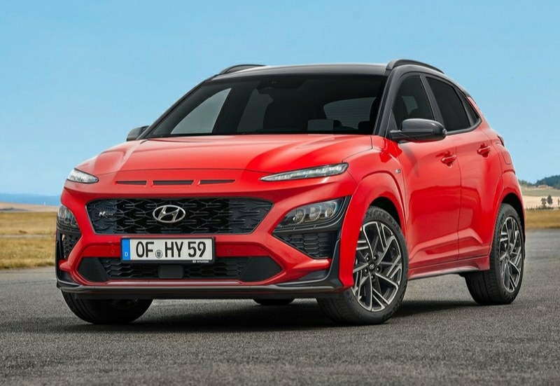 Kırmızı Hyundai Kona N Line ön üç çeyrek görünümü