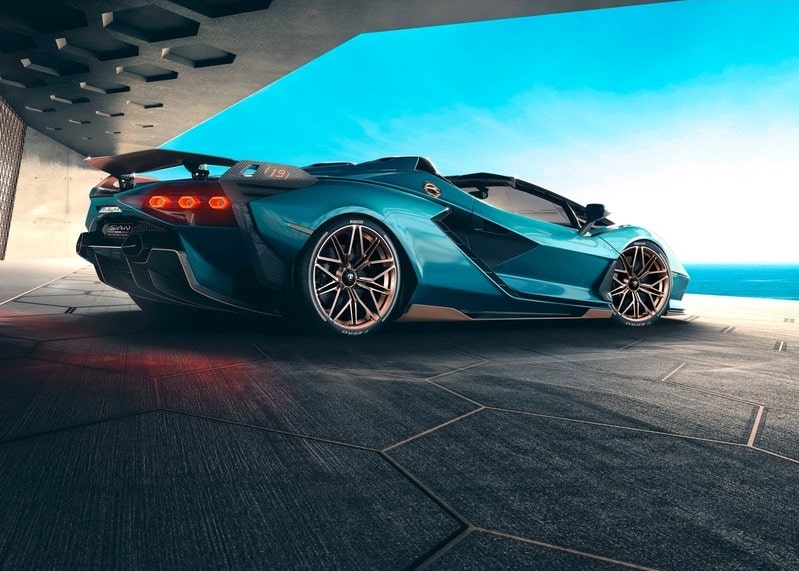Sián Roadster ön tasarım