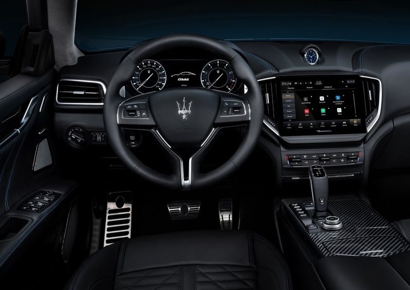 Maserati Ghibli Hybrid hareket halinde dış görünüm