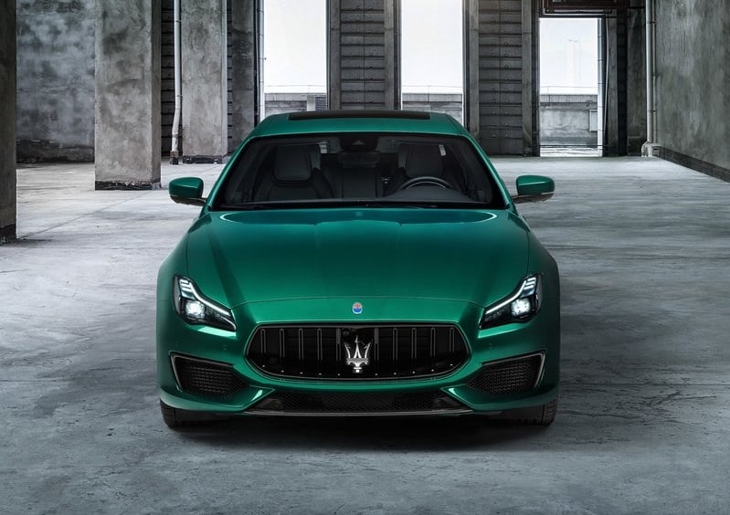 Maserati Quattroporte Trofeo yan görünüm arşiv görseli