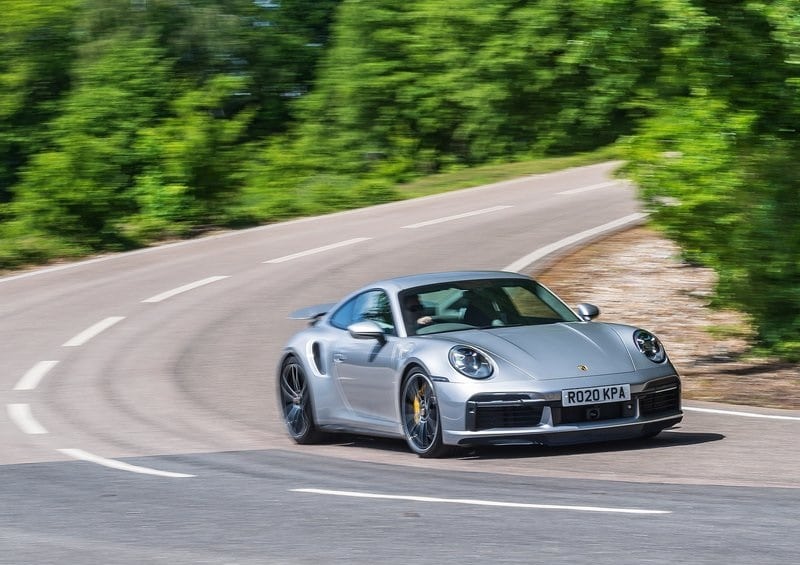 Porsche 911 Turbo S aerodinamik gövde