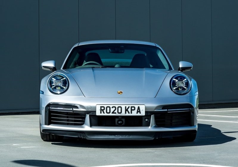 Porsche 911 Turbo S geniş gövde