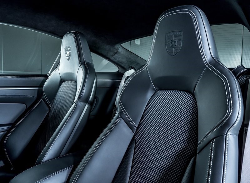 Porsche 911 Turbo S jant ve gövde
