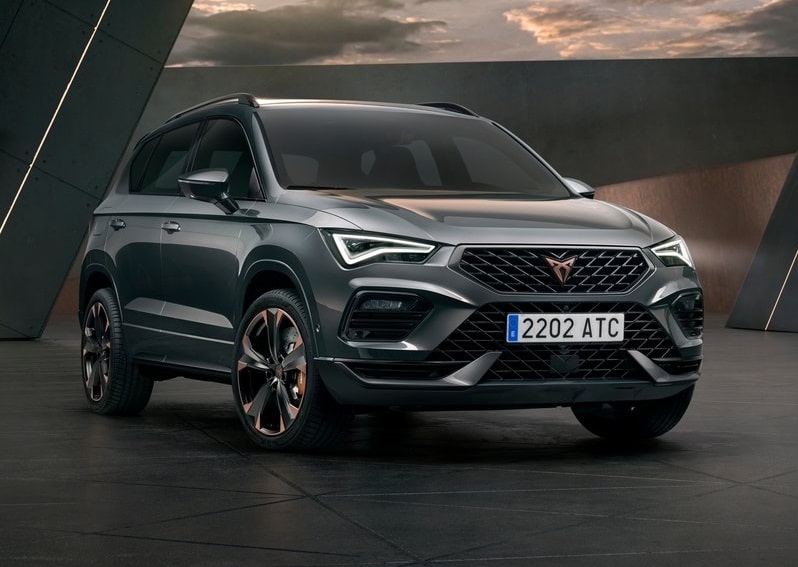 CUPRA Ateca 300 PS ön üç çeyrek görünümü