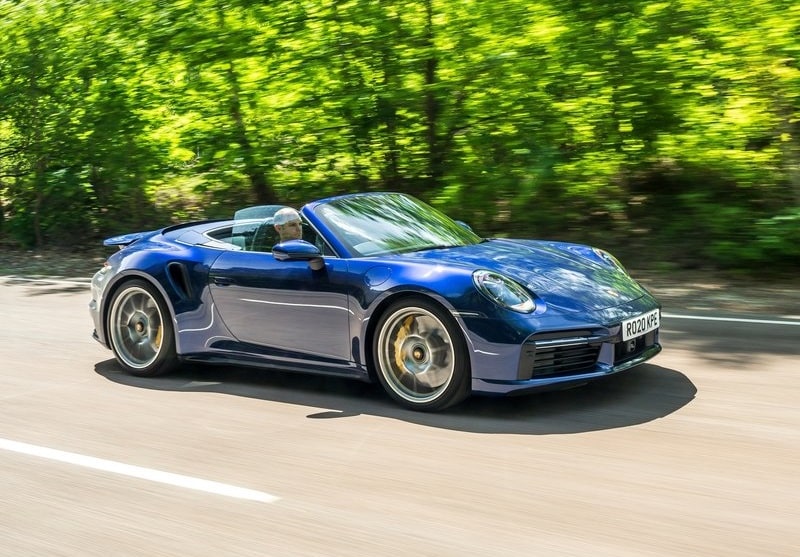 911 Turbo S Cabriolet kabin arşiv görseli